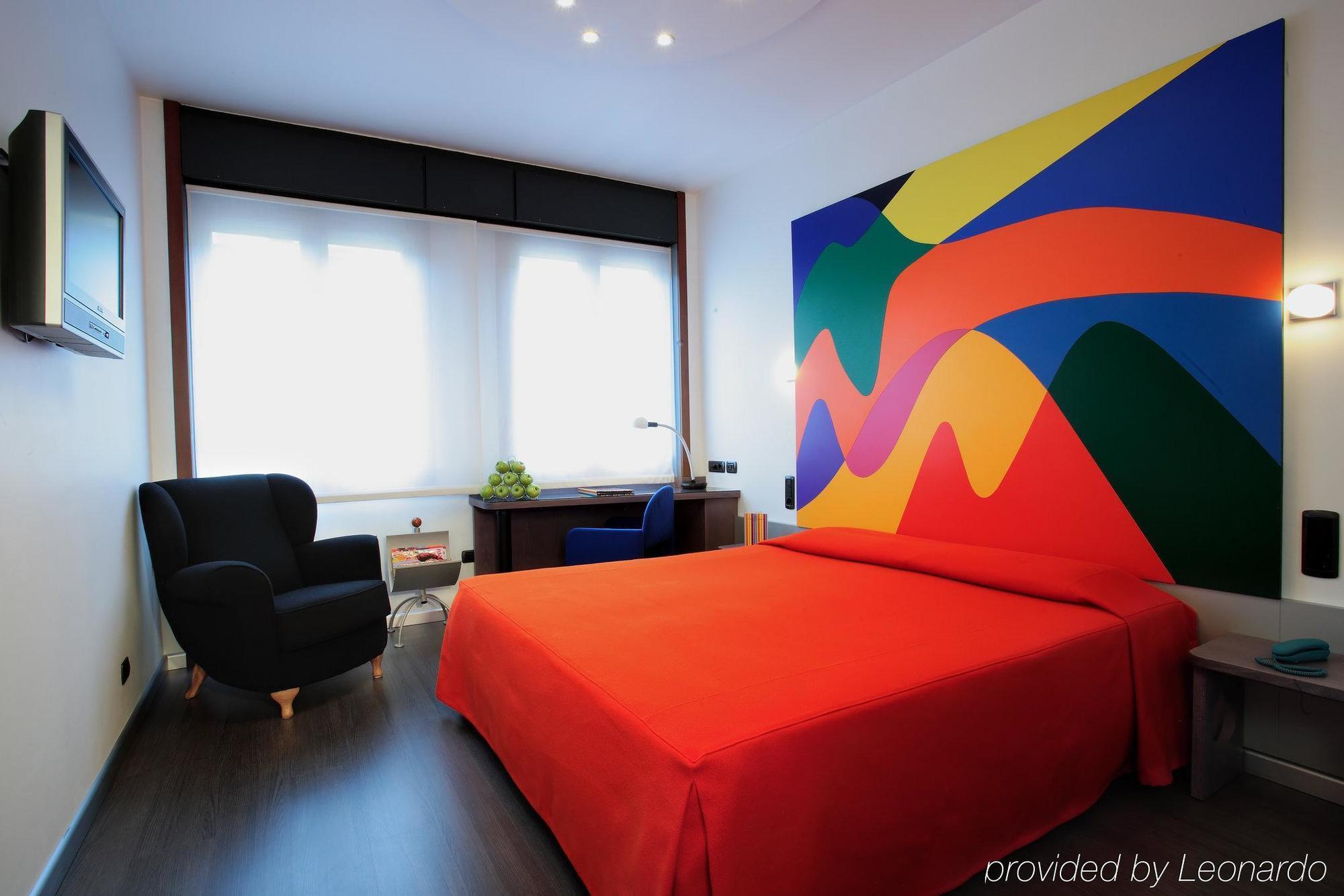 Hotel Mediolanum Habitación foto