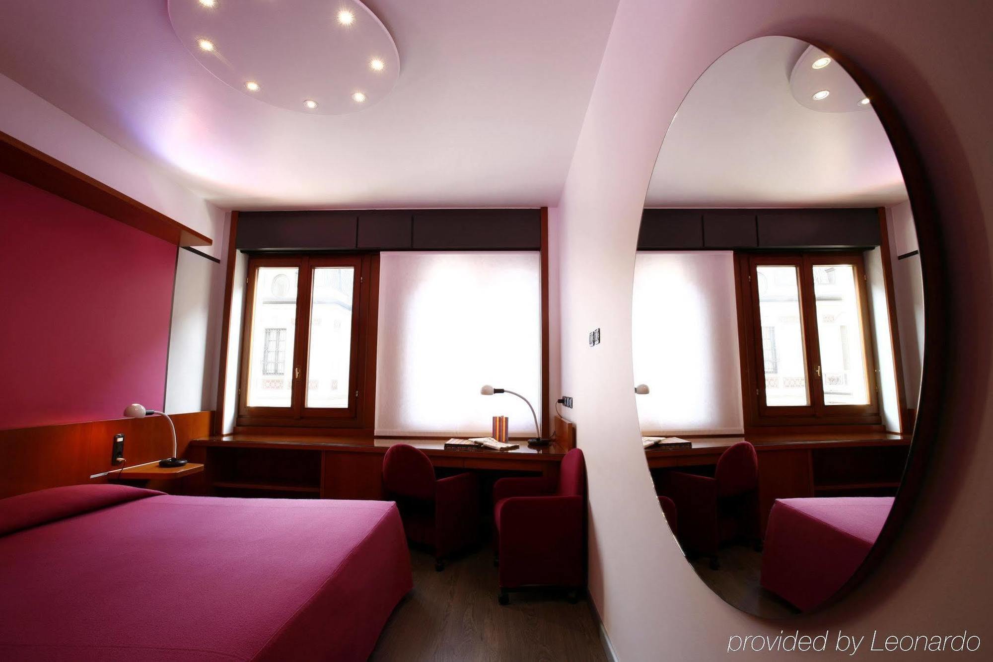 Hotel Mediolanum Habitación foto